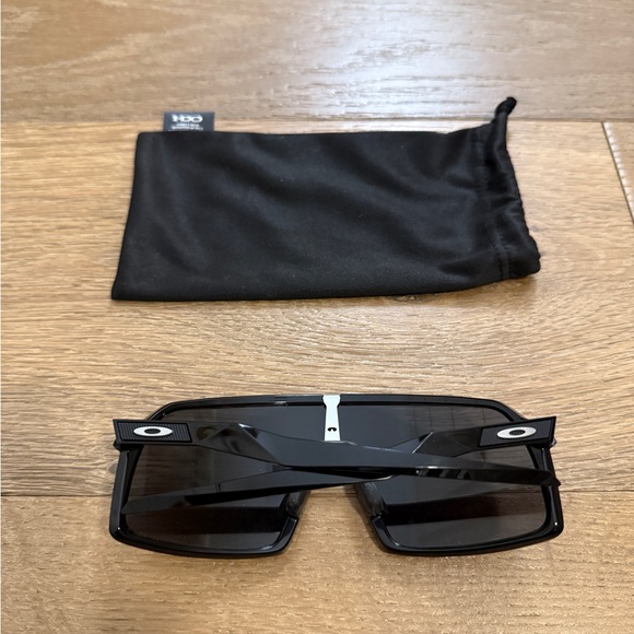 Oakley Sutro Sunglasses OO9406 - Picture 3 of 3